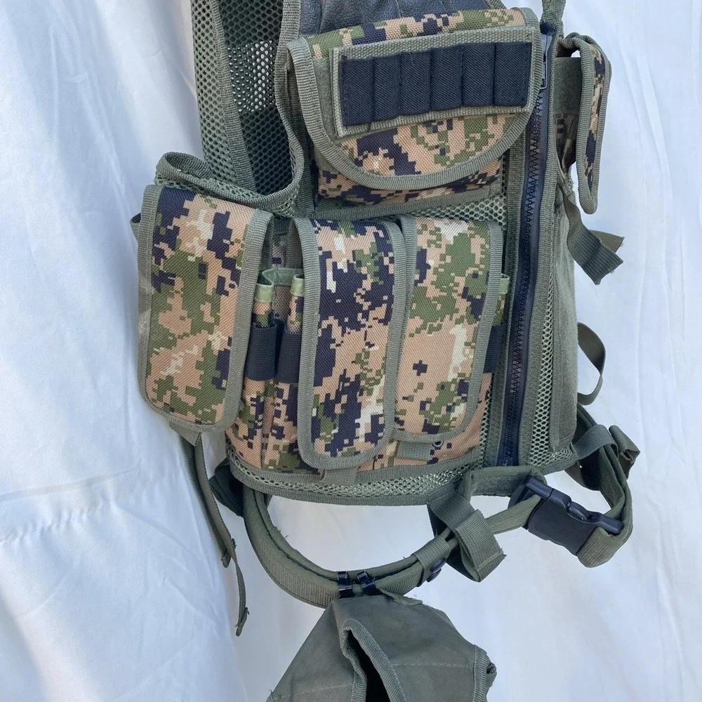 Military Combat Vest Digital Pattern‎ Multipule Pockets Gun Holster Clip Pockets